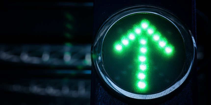 Green-light-arrow-860x430